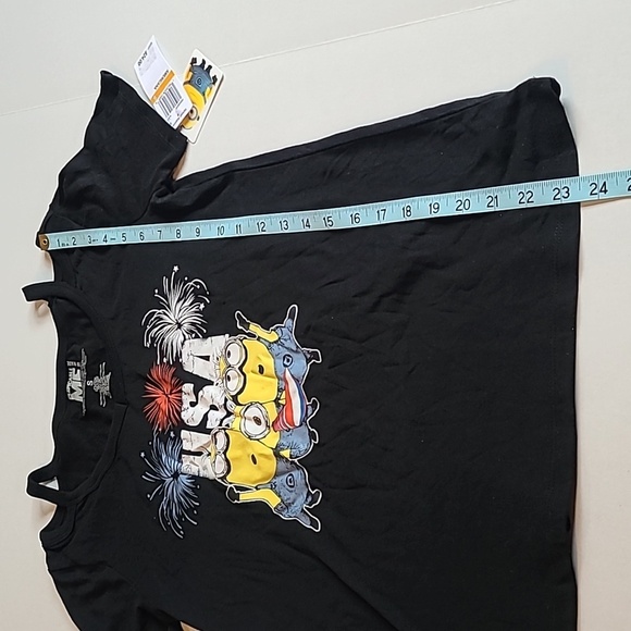 Hybrid Apparel Juniors Women's Minion Americana NWT Small Top Cold Shoulder - Picture 7 of 8